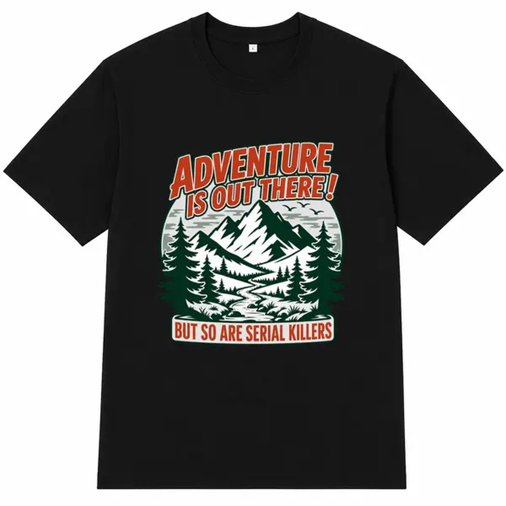 Outdoor Adventure Wear - Camiseta Preta com Estampa de Aventura