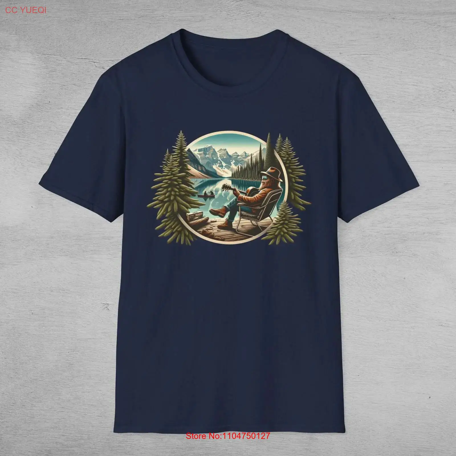 Outdoor Adventure At - Camiseta Bigfoot at the Lake Sasquatch