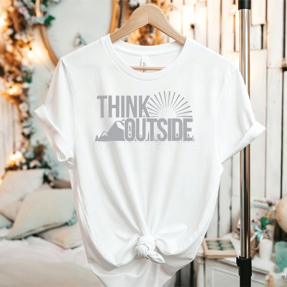 Camiseta Gráfica Think Outside - Outdoor Adventure Quotes Short avaliação e preço